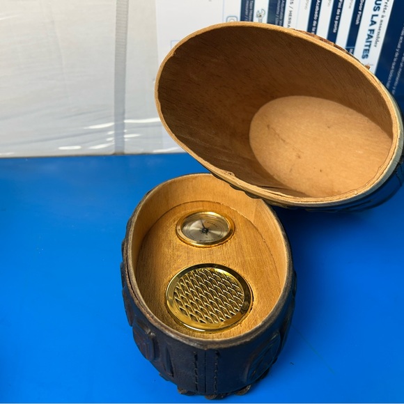 MONTE CRISTO HABANA ~ Cuba ~ Leather Cigar Humidor/Storage - Picture 3 of 8